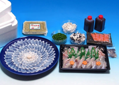 ふぐ刺し、テッサ、ふぐチリ、テッチリ、から揚げ